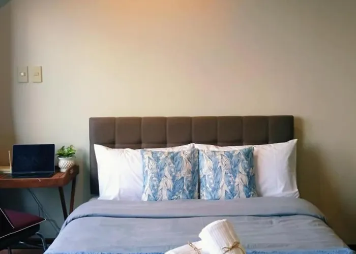 Apartment The Spot 43 Sunrise In Makati *
